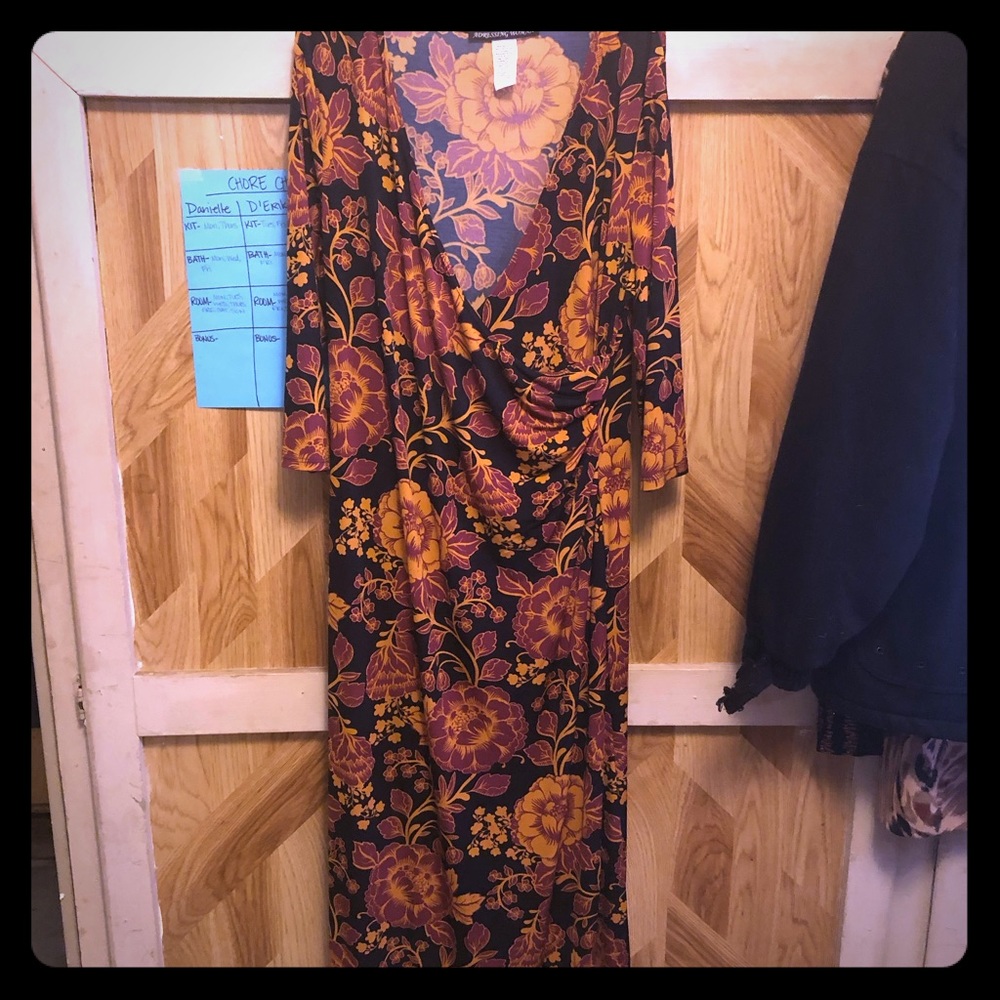 Calf length dress, 3/4 sleeve